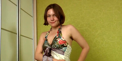 Clarissa strips and masturbates to orgasm in a solo vid