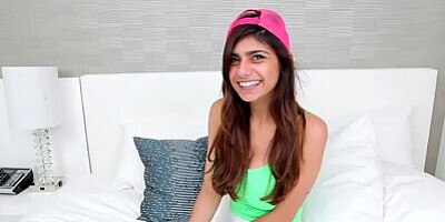 BANGBROS - Arab Babe Mia Khalifa Gives Us The Girlfriend Experience in POV