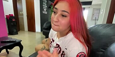 Han knepper sin bedste ven RIGTIG HÅRDT, mens han ser YOU-serien