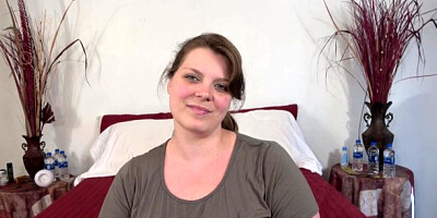 Irresistible doxie - glasses trailer - Desperate Amateurs