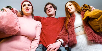 Stepbrotehr getting a double blowjob from Scarlett Mae and Riley Nixon