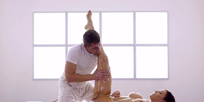 Russian busty Kitana Lure enjoys masseur's cock