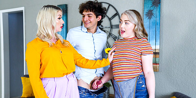 Bitches swap the same dick in rough family threesome