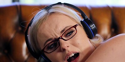 Nerdy gamer River Fox is fucked by Ramon Nomar during the game