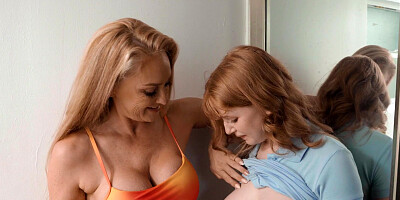 MILF Wendy Raine seduces redhead babe Aaliyah May