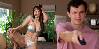 Skillful Lexi Luna - long legs scene - Mommy’s Boy