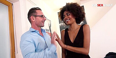 Black Babe Luna Corazon Hot Pov Action At Casting With Agent