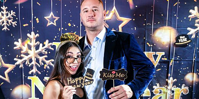 Exxxtra Small - big cock smut