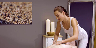 Cute brunette Katy Rose seduced a client and gets creampie