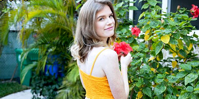 Astonishing Nikki Sweet is having fun with her tight hungry crack