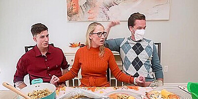 Sinful Natalie Brooks And Crystal Clark - Blowjob Dirt