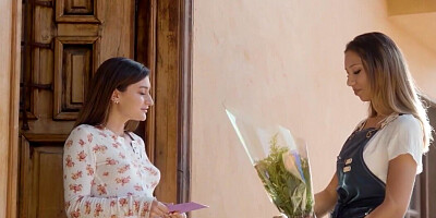 Delivering flowers to the lesbian and giving her an orgasm
