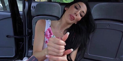 FakeTaxi: Babe Clea Gaultier handjob