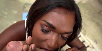 PublicAgent.com - Bald Saritha Olivieri amateur twerking porno