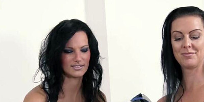 Hitzefrei.com - Sweet brunette Sina Velvet playing with toys