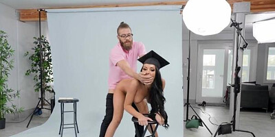 BRAZZERS Exxtra - Caucasian Gianna Grey is inked photographer