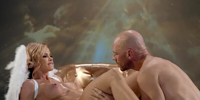 Baby Got Boobs: American Jessa Rhodes cum on face outdoors