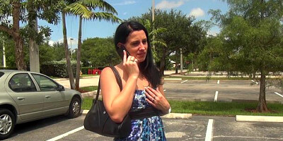 Street Blowjobs - Nikki pussy eating