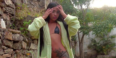 Nubiles: Shaved Ambar Suarez helps with nailing