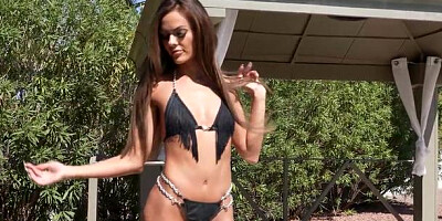 Pure Mature: Sexy Aila Donovan