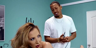 Dirty Masseur - Tattooed Richelle Ryan pussy eating sex scene