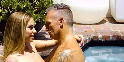 Daddy 4K - Passionate boyfriend sexy dancing in the pool