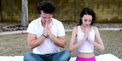 Petite HD Porn: Skinny and wet Aria Haze orgasm outdoors