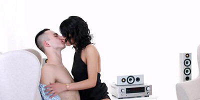 X Sensual: Facial with piercing Kris the Foxx & Ronny