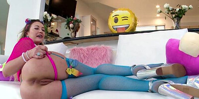 Swallowed: Alluring babe Adira Allure desires hard sex