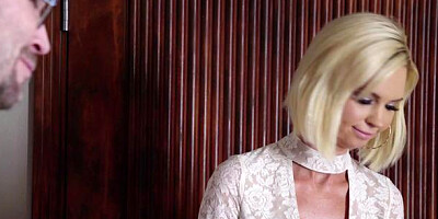 Brazzers Exxtra: Bald Astrid Star ballet