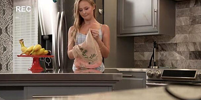 Spy Fam: Natalia Queen in quick caught throat fucking