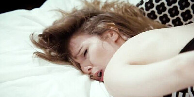 Gina Snow Cheers For a Hard Fucking