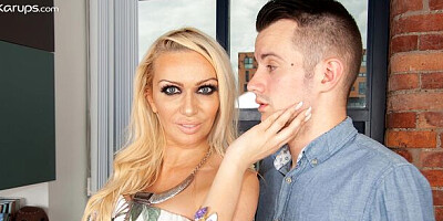 Incomparable Amber's long legs trailer