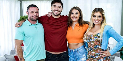 Vivianne DeSilva and Selina Bentz's long legs dirt by Ask Your Mother