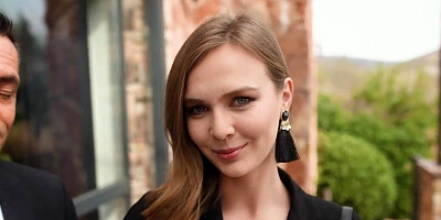 Dude has two bitches to choose from in a taboo fantasy