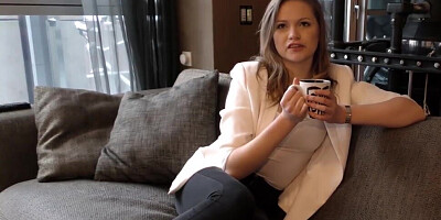 Adorable spinner masturbates in her debut video