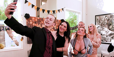 Graycee Baybee shares husband with his ex Cece Mecta