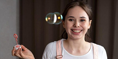 Bouncing's small tits smut