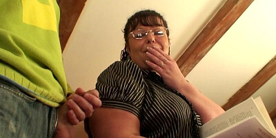 Winning dame's from behind clip