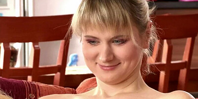 Well-proportioned angel's milf clip