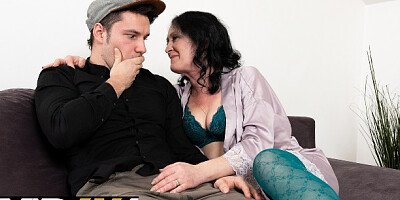 Engaging chickfriend at stockings dirt