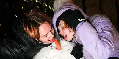 Stunner Violet and Akina's masturbation dirt