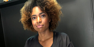 Extra Sexy Black Hairdresser