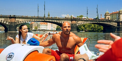 Chubby porn with sensuous Sofia Lee from Hunt4k