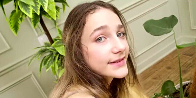 Krinzh Baby wants her asshole destroyed for the camera