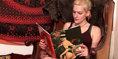 Pathetic slave has to use that face dildo to fuck mistress