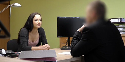 Loan4k video with splendid bird from Loan4k