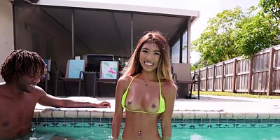 Tiny Asian girl wants her pussy to be filled in the water