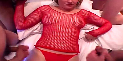 Heavenly female - blowjob clip - British Bukkake Babes