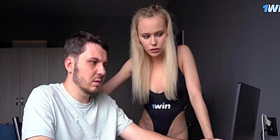 My stepsister let me fuck her young pink pussy for a laptop